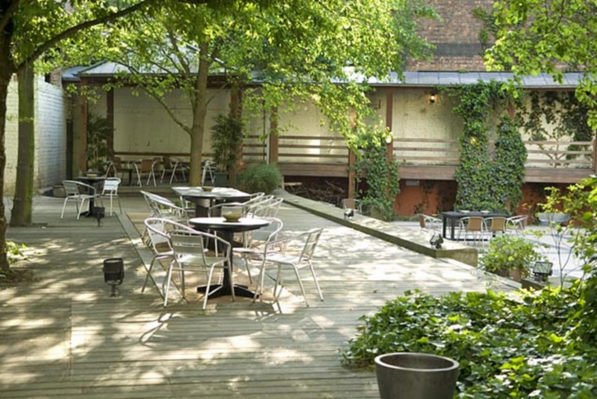 Urban Yard Hotel
